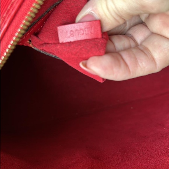 Louis Vuitton Emma Epi leather. Used a few times. - Picture 7 of 11